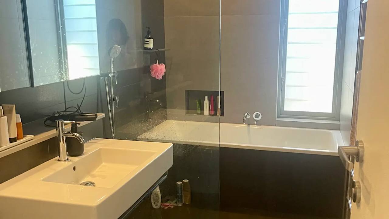 Unfurnished room with own bathroom