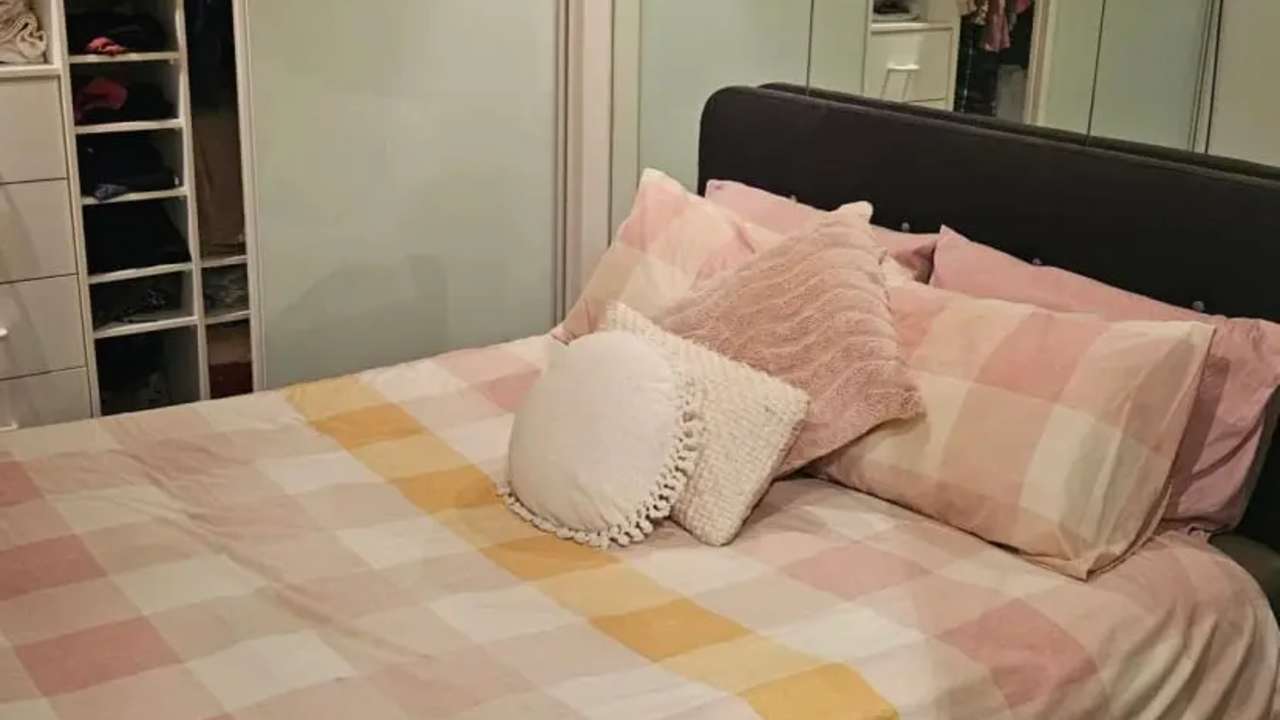 Whole property with 1 room for rent