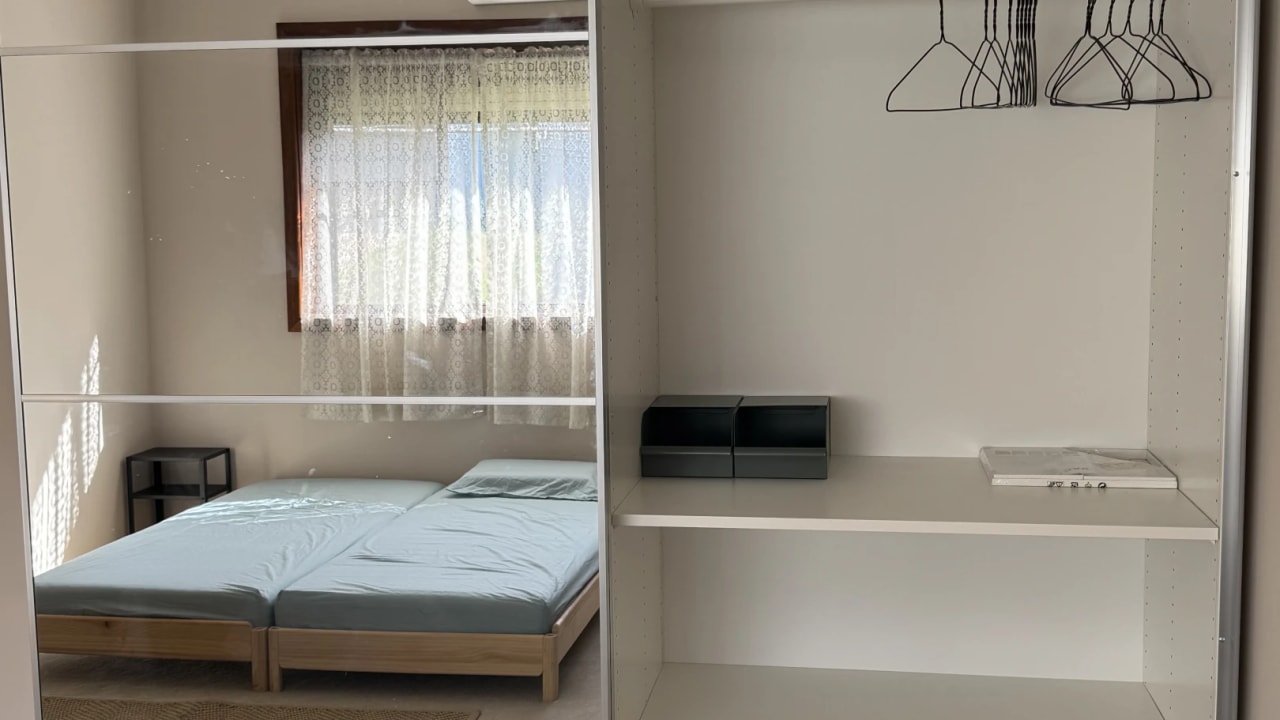 Furnished room in a share house
