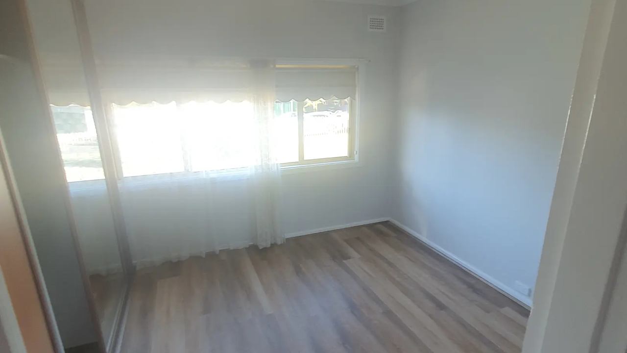 Room in a share house