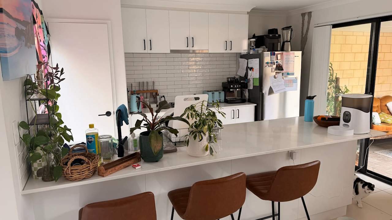 Unfurnished room in a share house