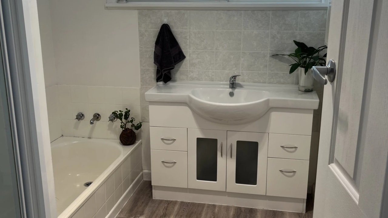 Unfurnished room in a share house