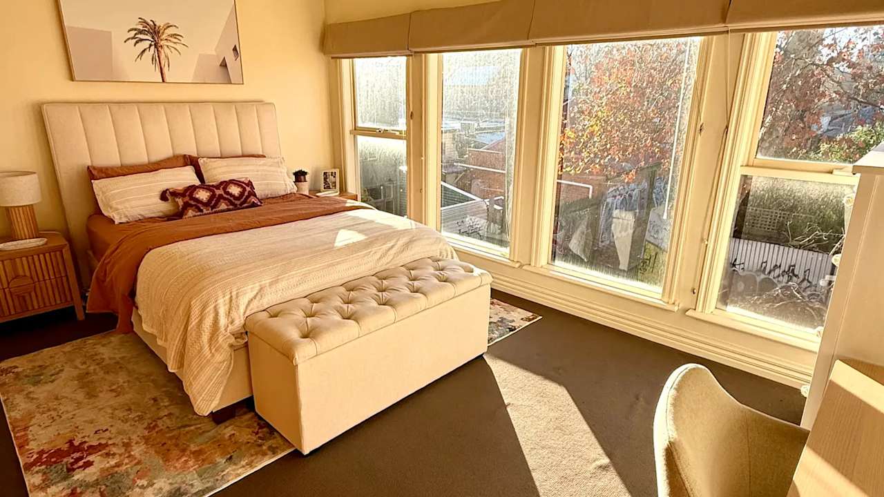 Furnished room in a share house