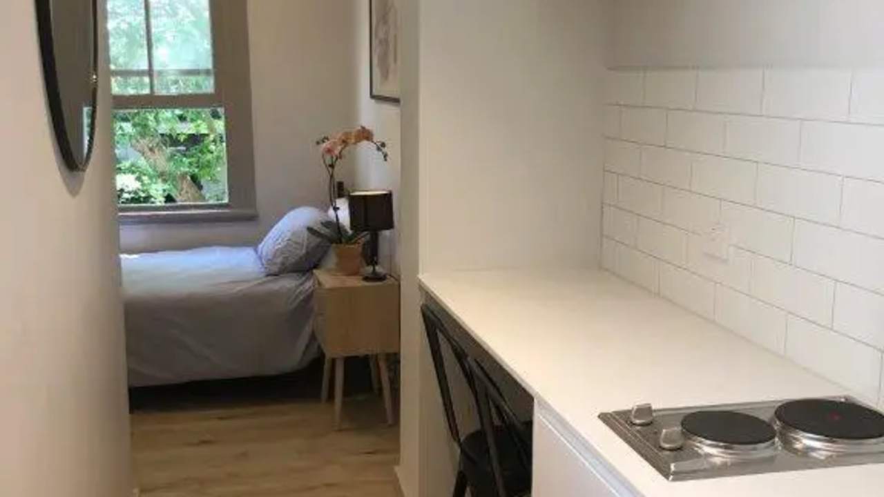 Furnished room studio flat for rent