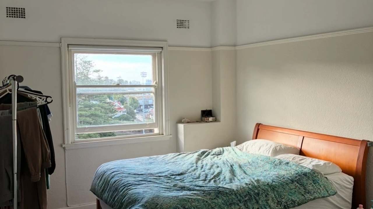 Furnished room in a flatshare