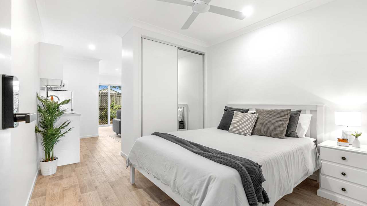 Furnished room studio flat for rent