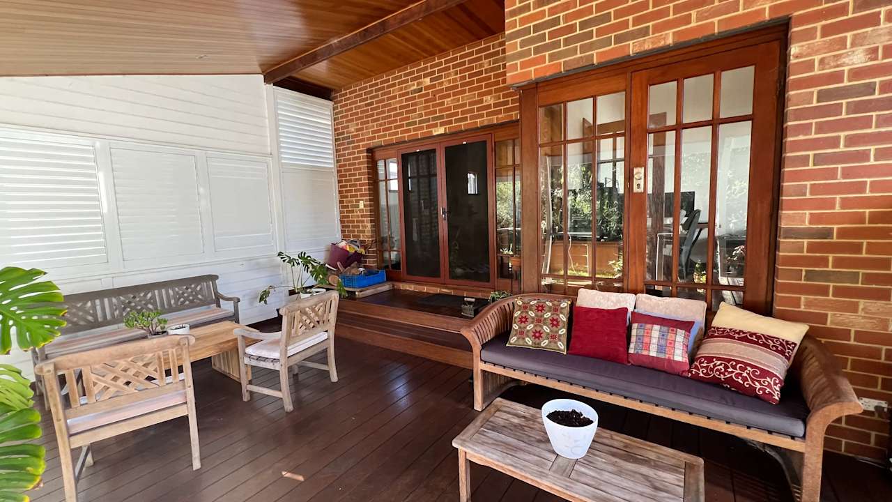 Unfurnished room in a share house