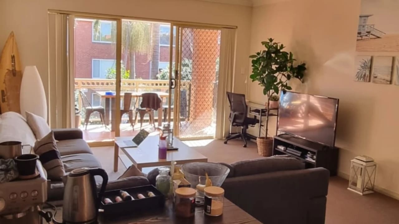 Furnished room with ensuite in a flatshare