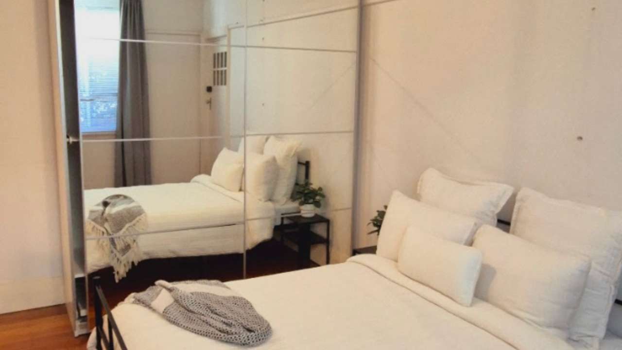 Furnished room in a flatshare