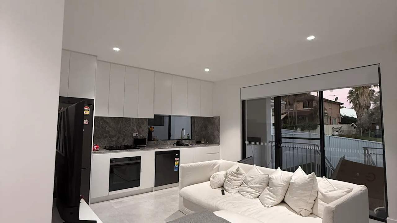 Unfurnished room in a flatshare