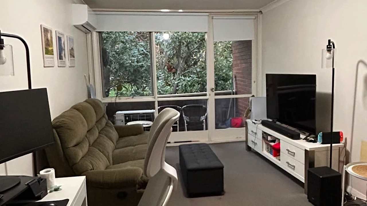 Furnished room in a share house