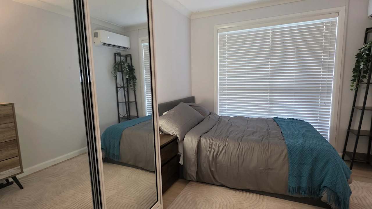 Room in a share house