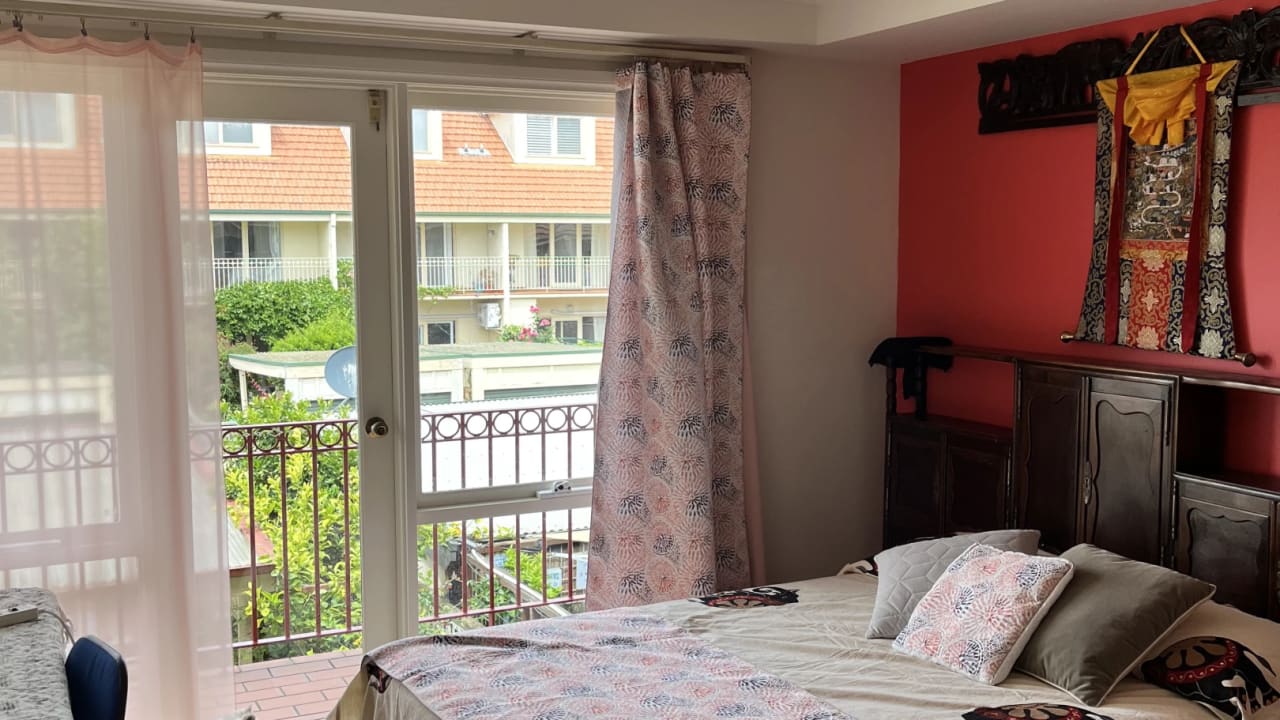 Furnished room in a share house