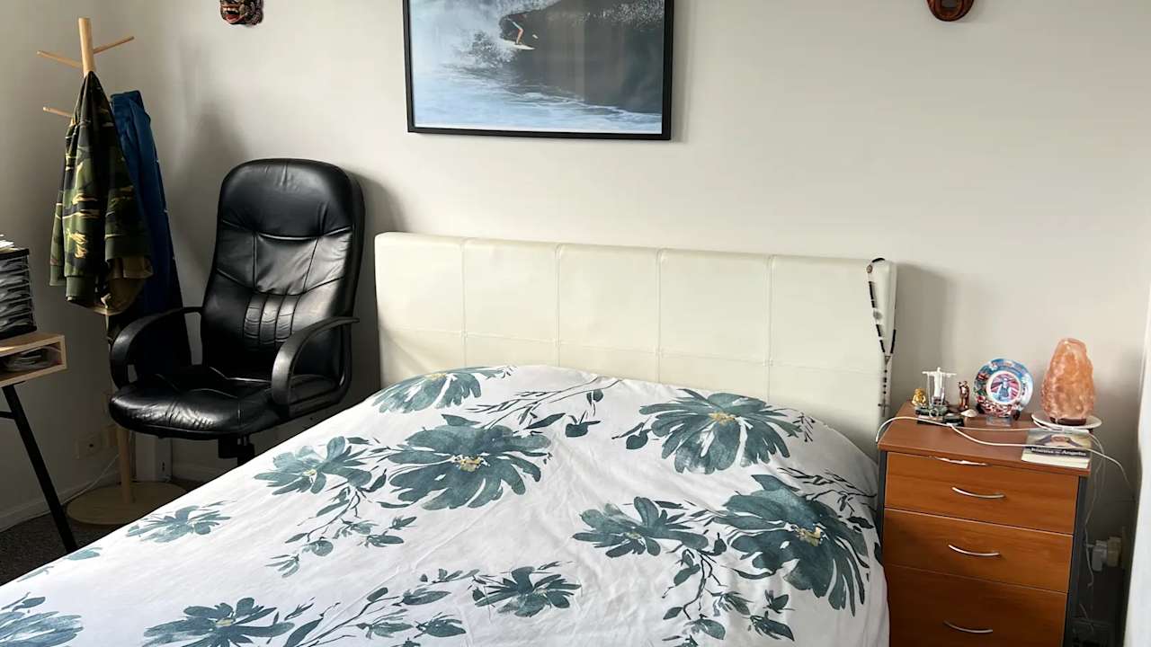 Room in a share house