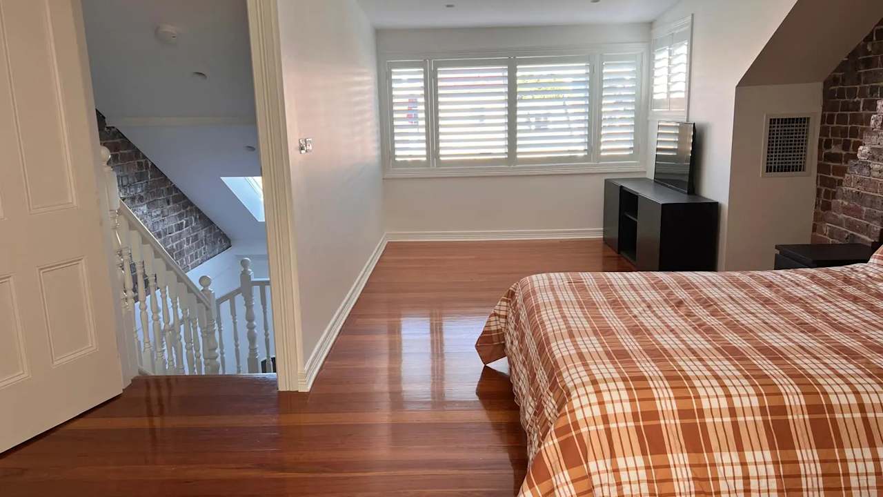 Room in a share house