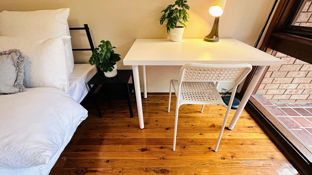 Furnished room in a flatshare