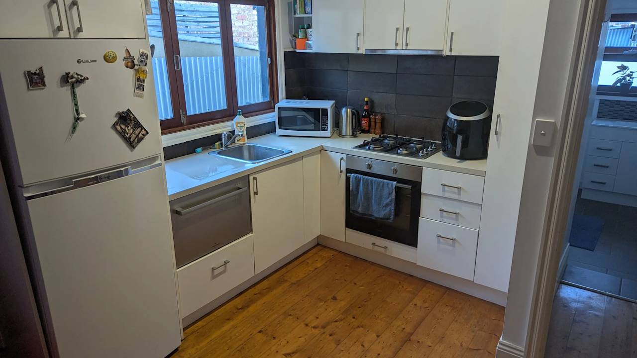 Unfurnished room in a share house