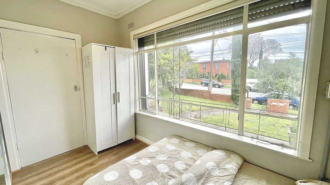 Furnished room with ensuite in a share house