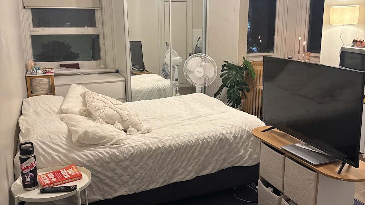 Furnished room studio flat for rent