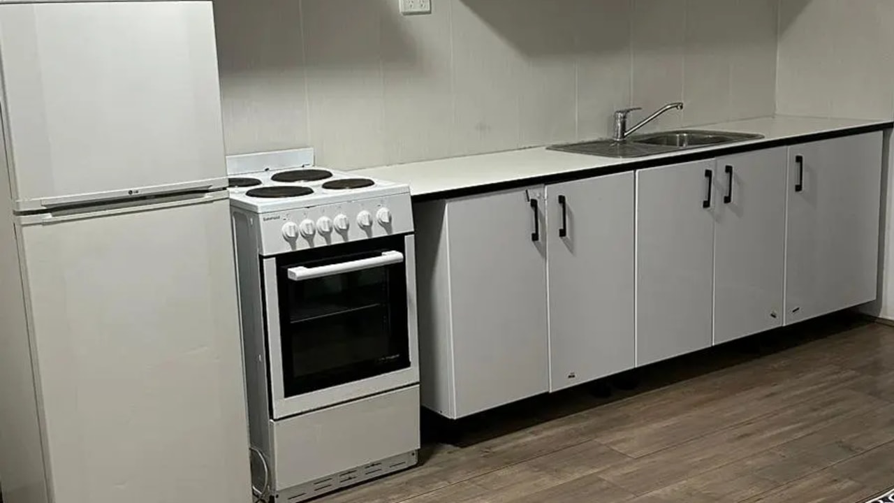 Whole property with 2 rooms for rent