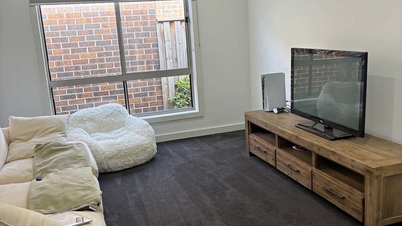 Room in a share house