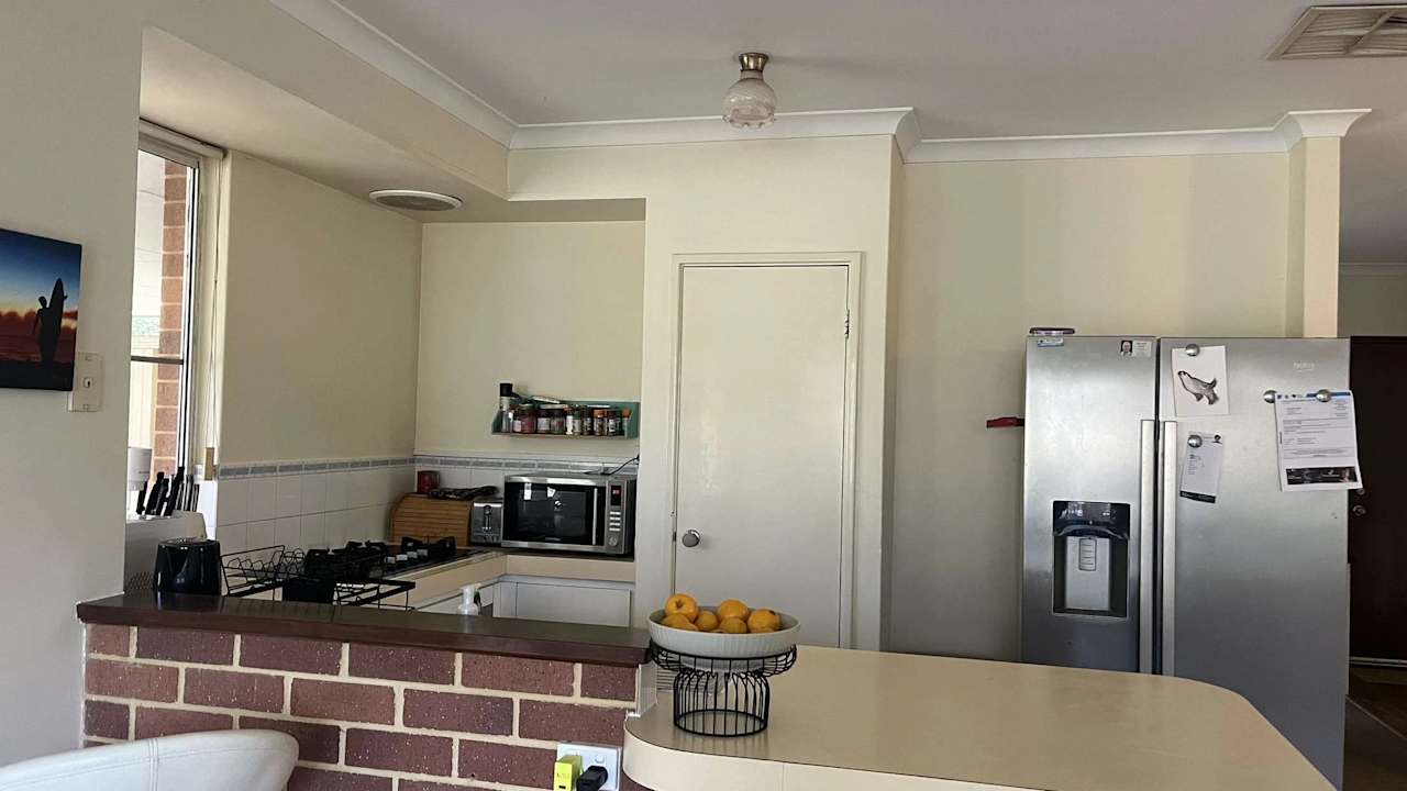 Room in a share house