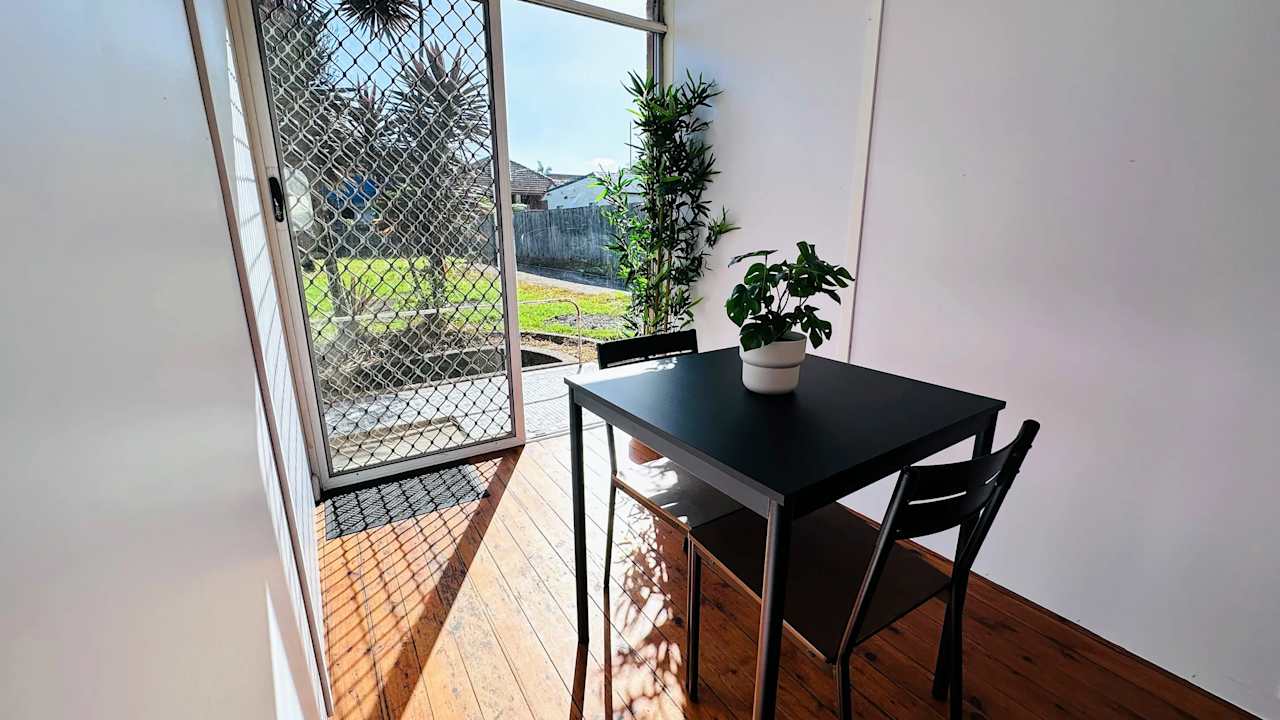 Furnished room in a share house