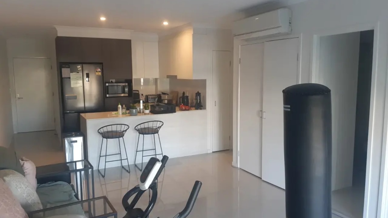 Whole property with 2 rooms for rent