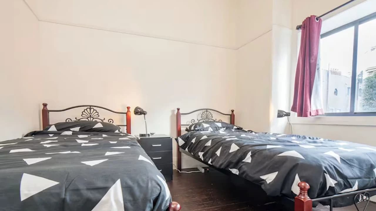 Furnished room in a flatshare