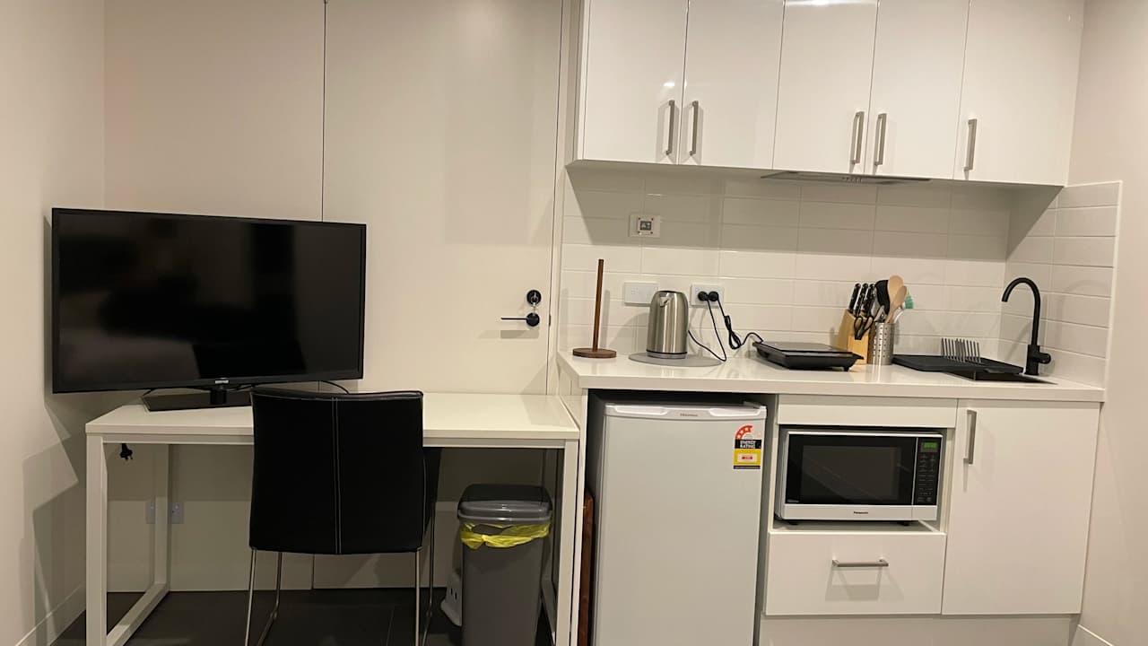 Furnished room studio flat for rent