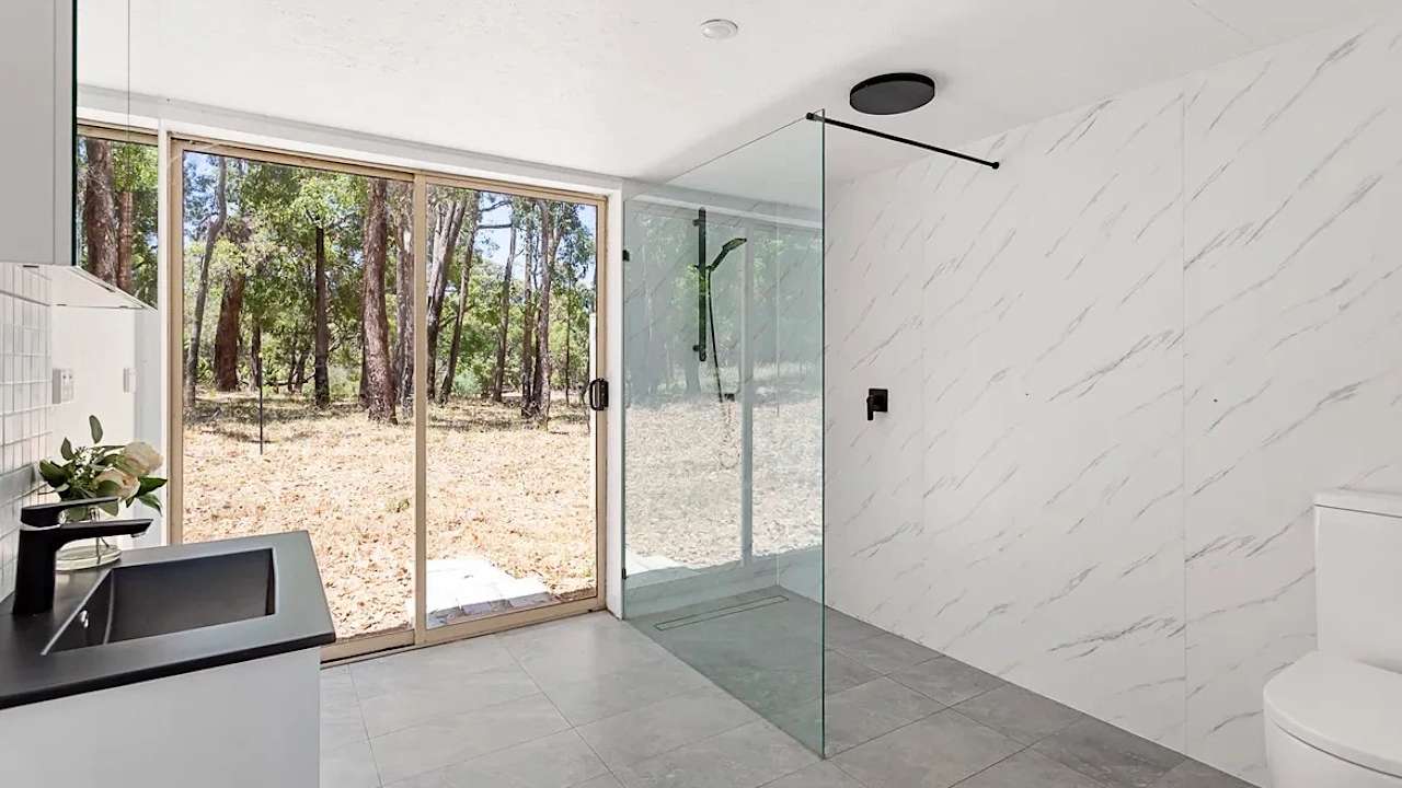 Furnished room granny flat for rent