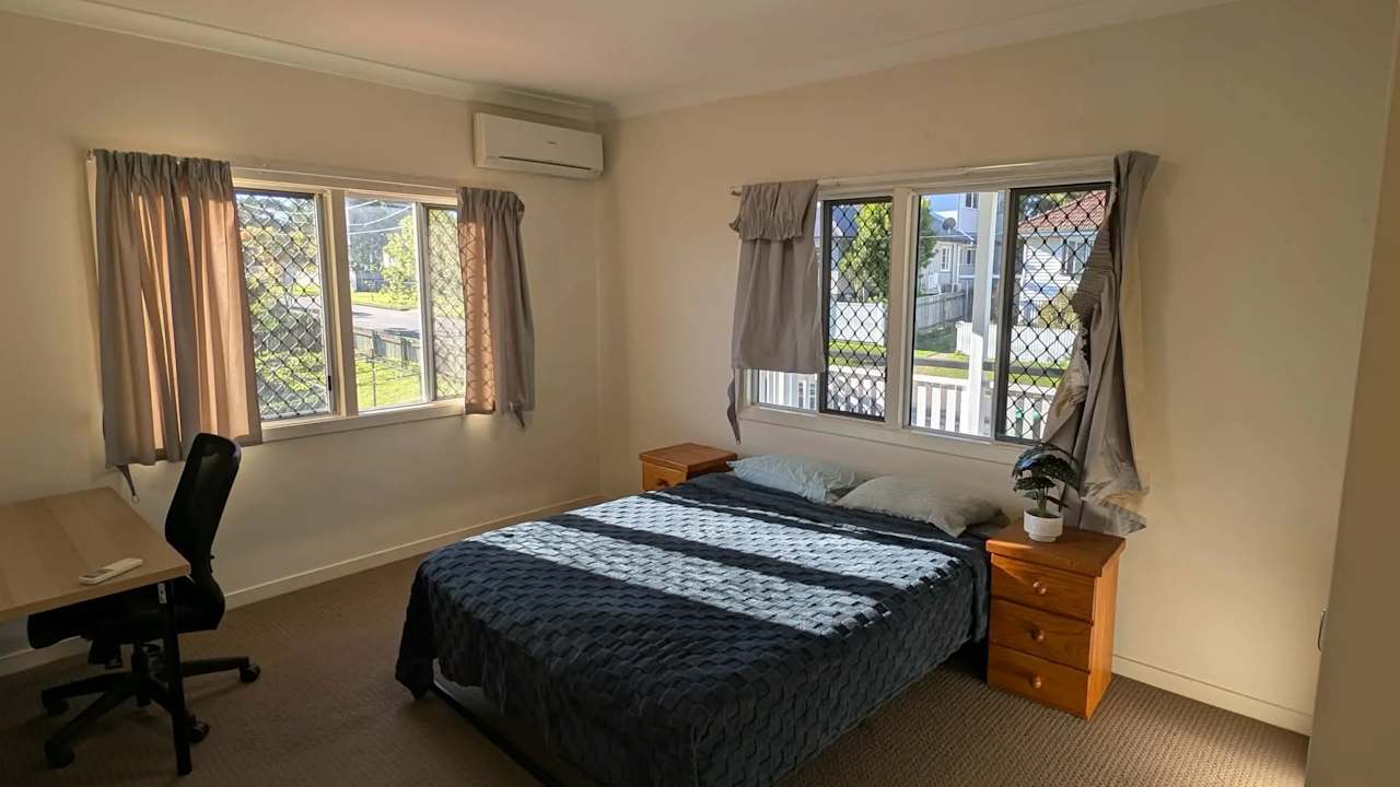 Whole property with 3 rooms for rent