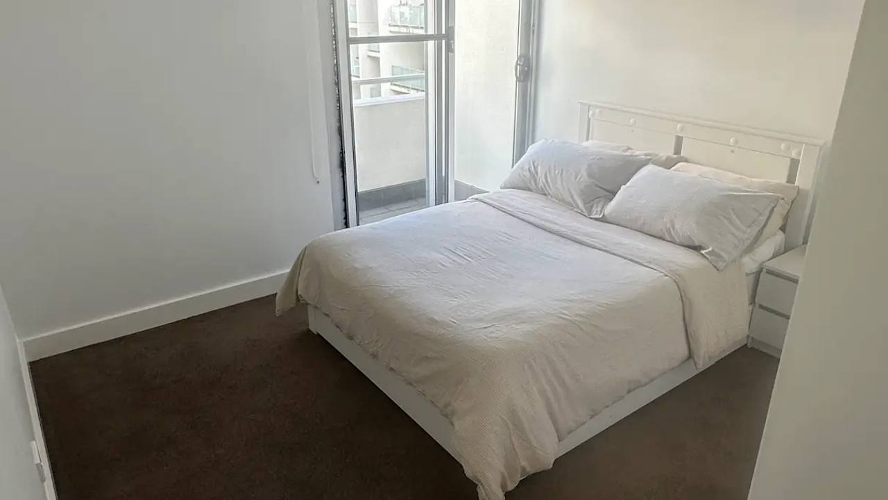 Furnished room with own bathroom