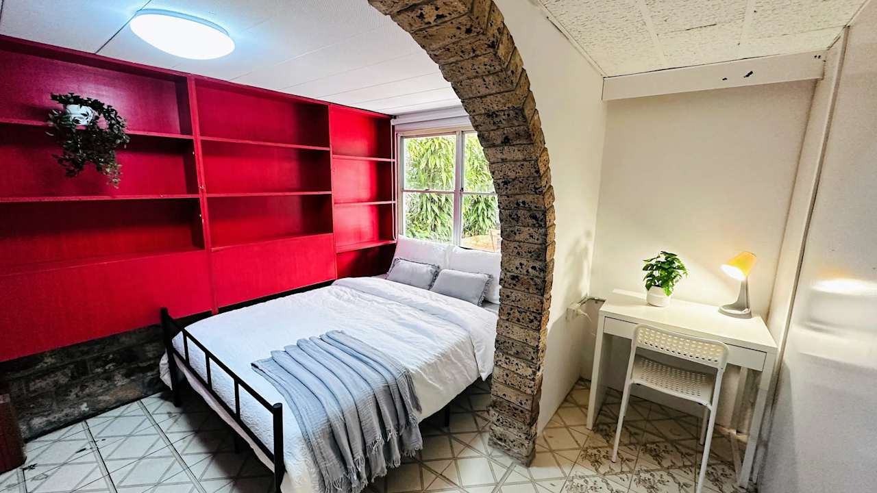 Furnished room in a share house