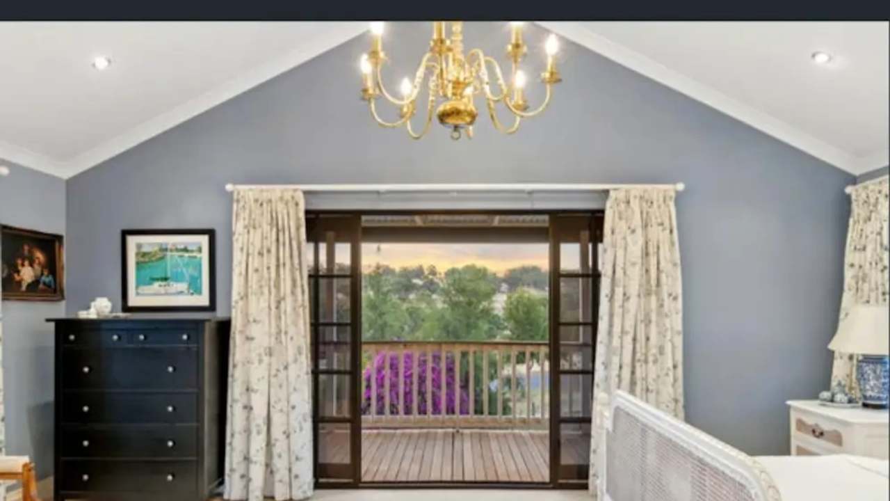Furnished room with ensuite in a share house