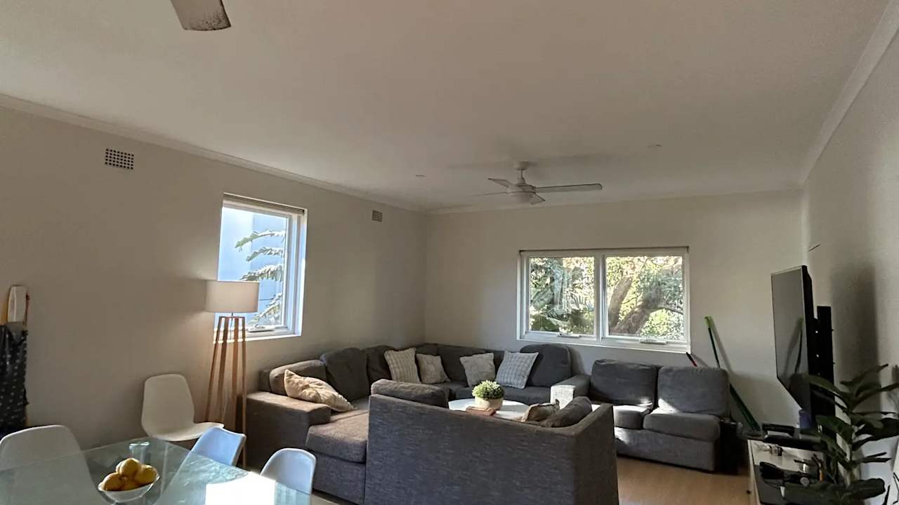 Furnished room in a flatshare