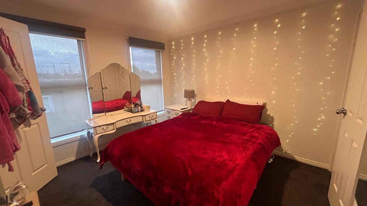 Unfurnished room in a share house