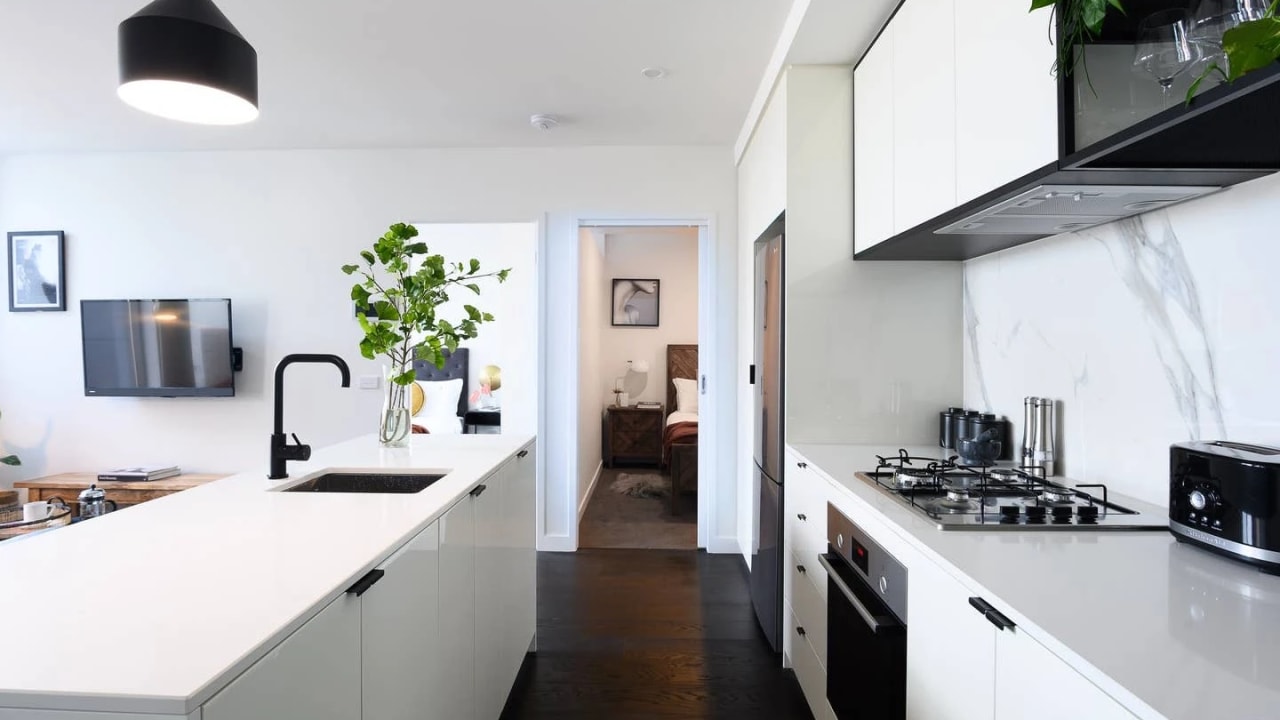 Furnished room in a flatshare