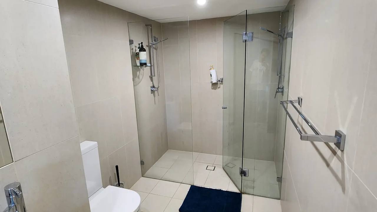 Room with ensuite in a flatshare