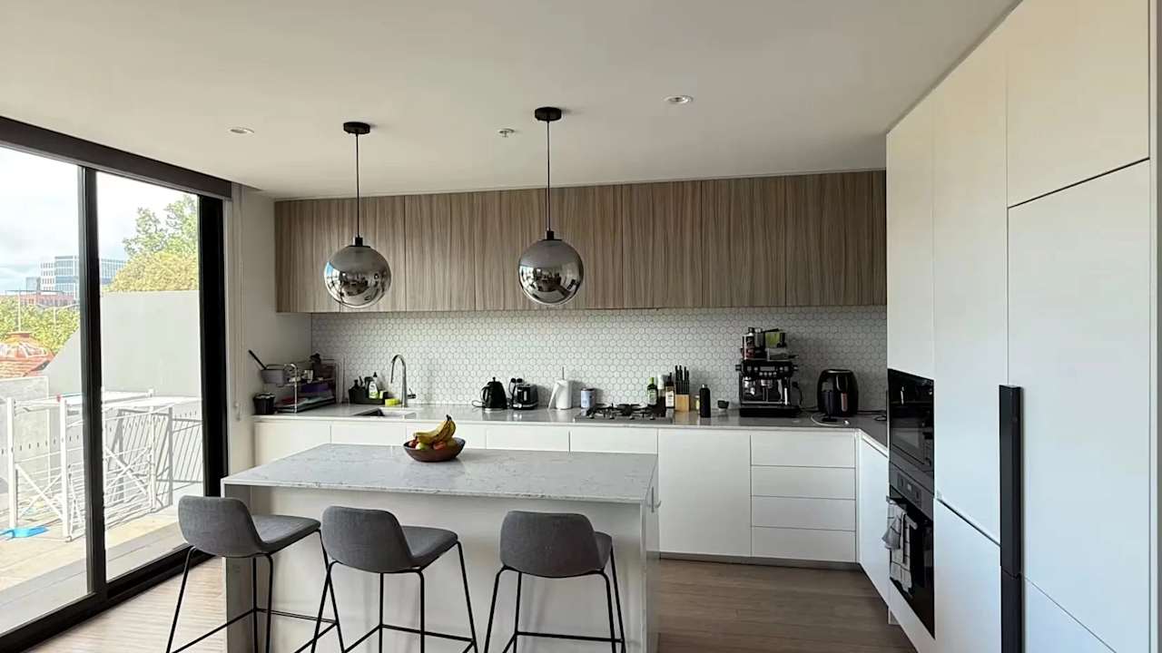 Unfurnished room in a flatshare