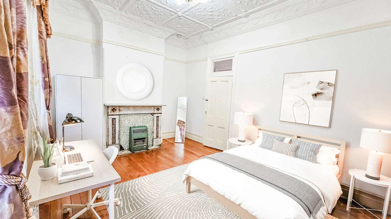 Furnished room in a share house