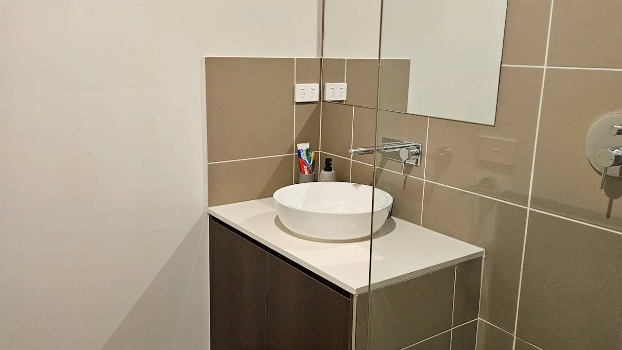 Furnished room with own bathroom