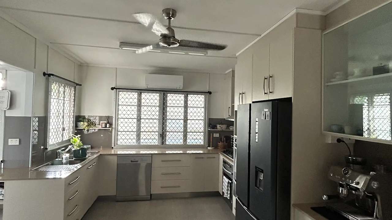 Room in a share house