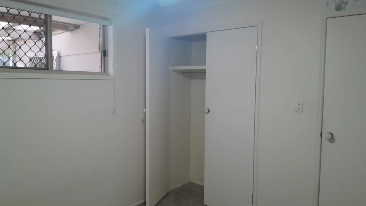Unfurnished room in a share house