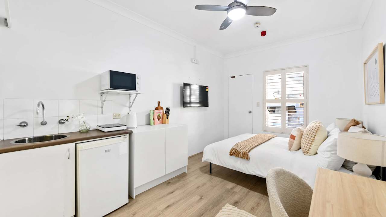 Room studio flat for rent
