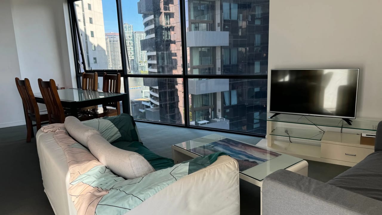 Furnished room in a flatshare
