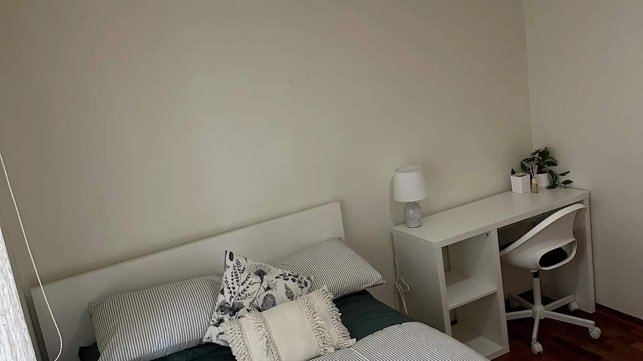 Furnished room in a share house