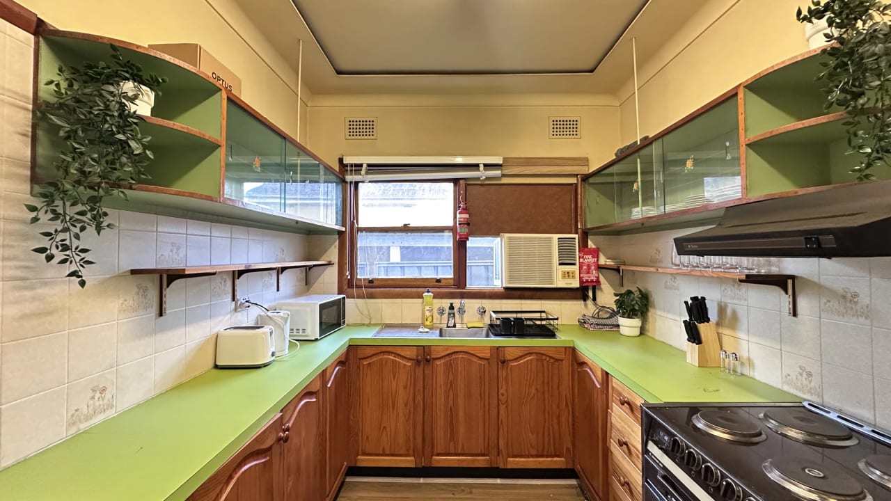 Furnished room in a share house