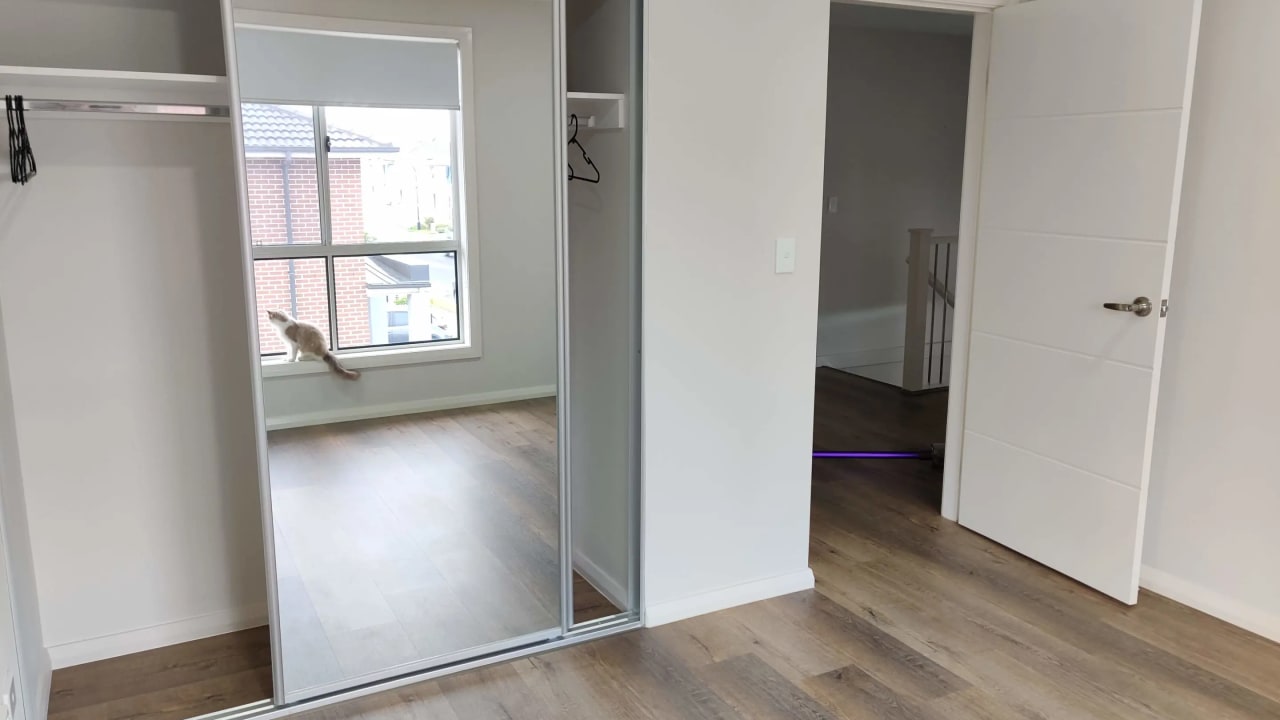 Unfurnished room in a share house
