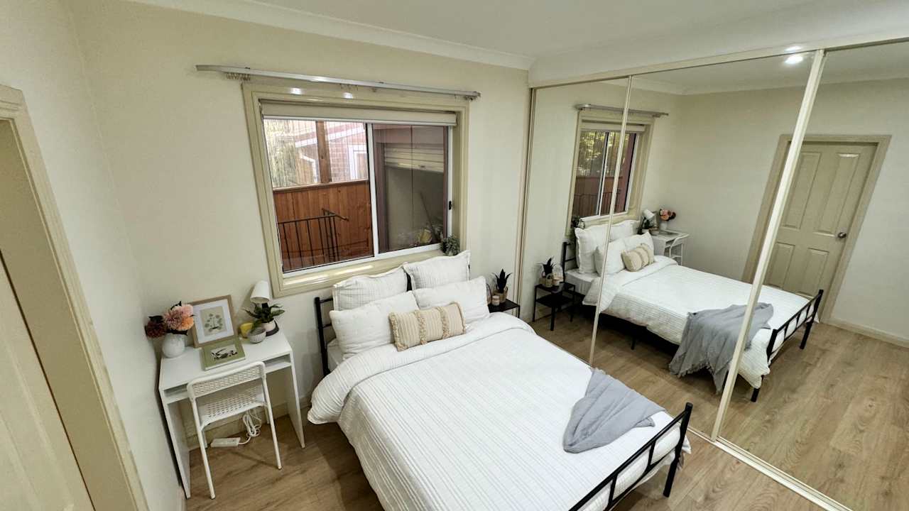 Furnished room in a flatshare